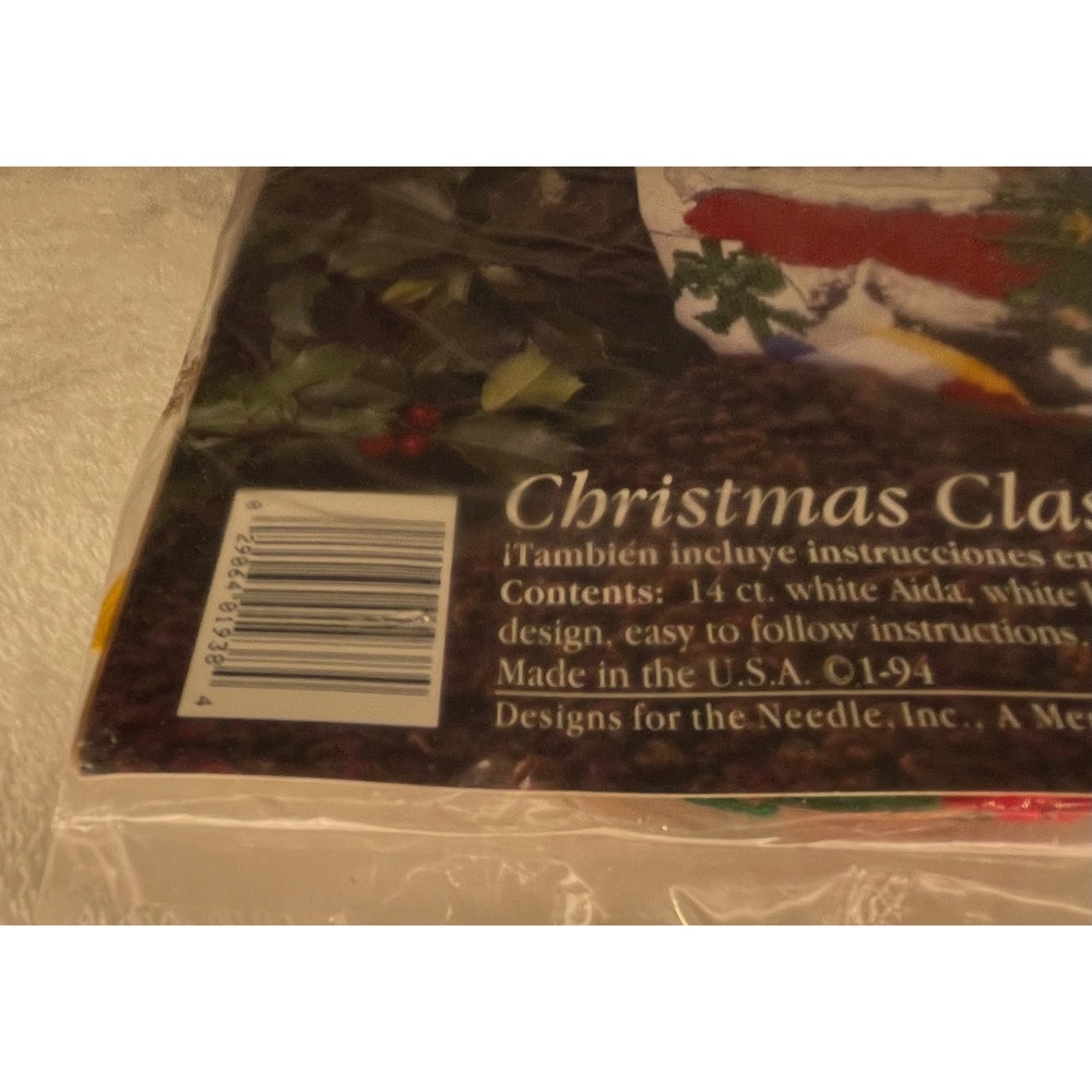 Butterick "Christmas Classics" Counted Cross Stitch Kit 1938 1994 Vintage - Picture 3 of 5